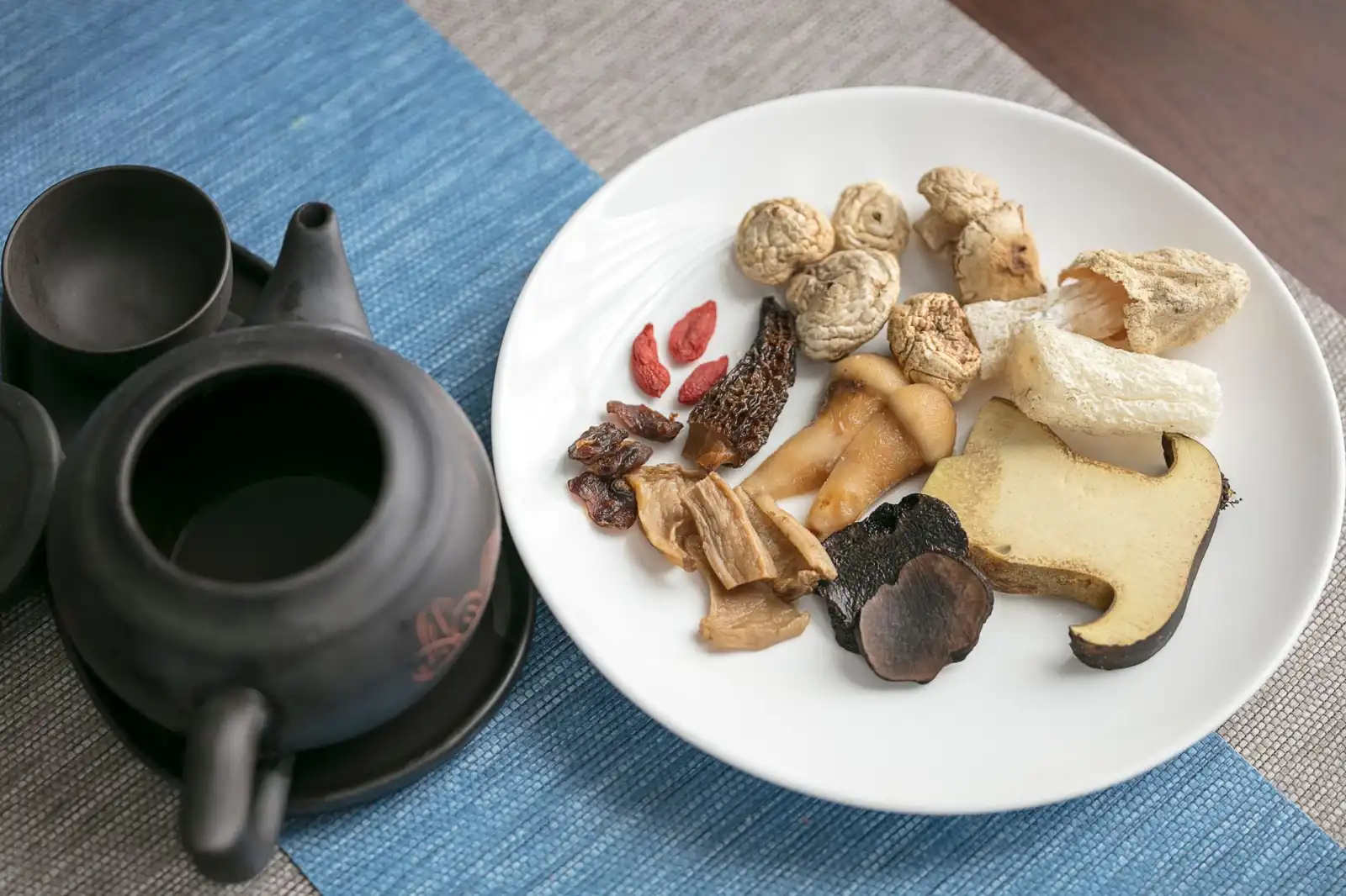 昆明青少年篮球培训课程体系设计要点与技术分析