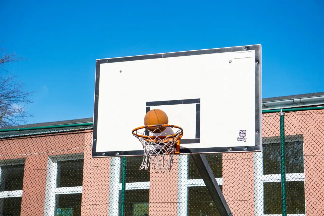 篮球培训与体适能融合教学方案在青少年赛事活动中的应用实践正文配图 1