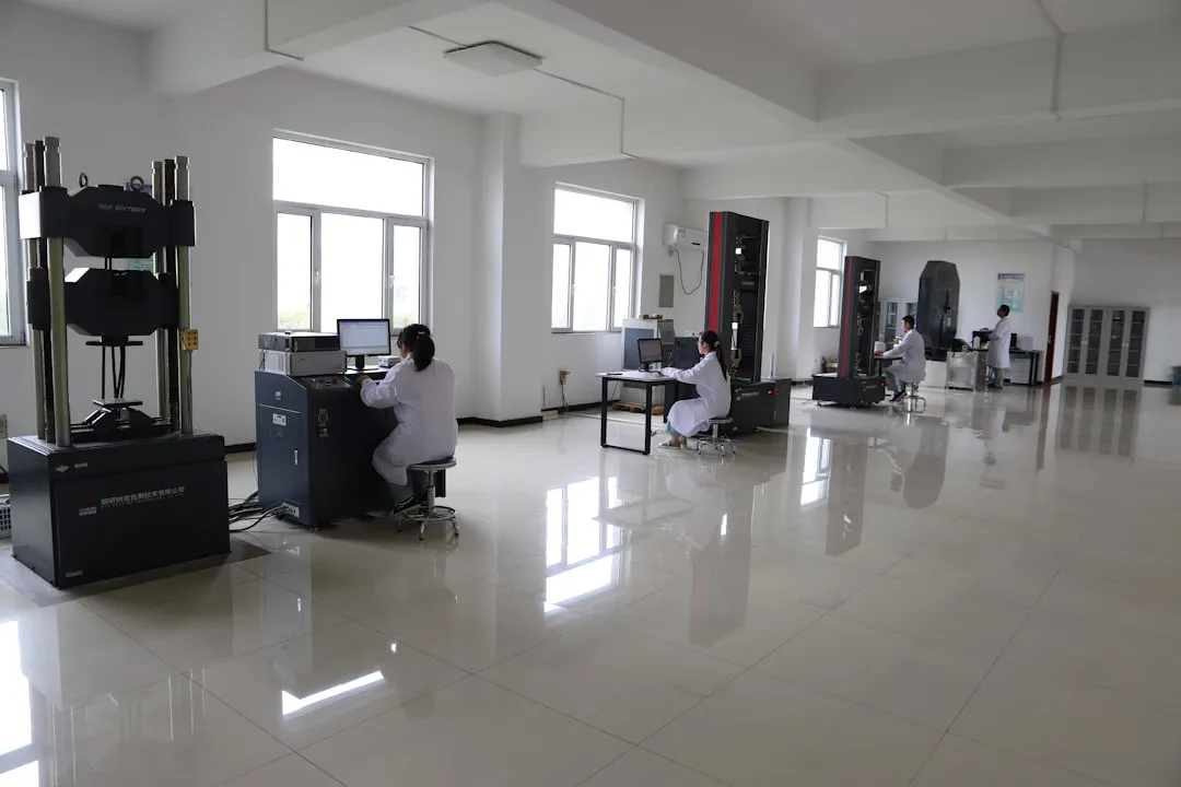 少儿体适能训练方案对比：鹏程体育课程设计解析